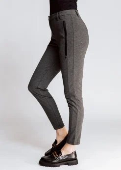 Zhrill Hosen*CHIARA GREY