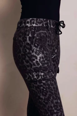Zhrill Hosen*ZHDAISEY BLACK